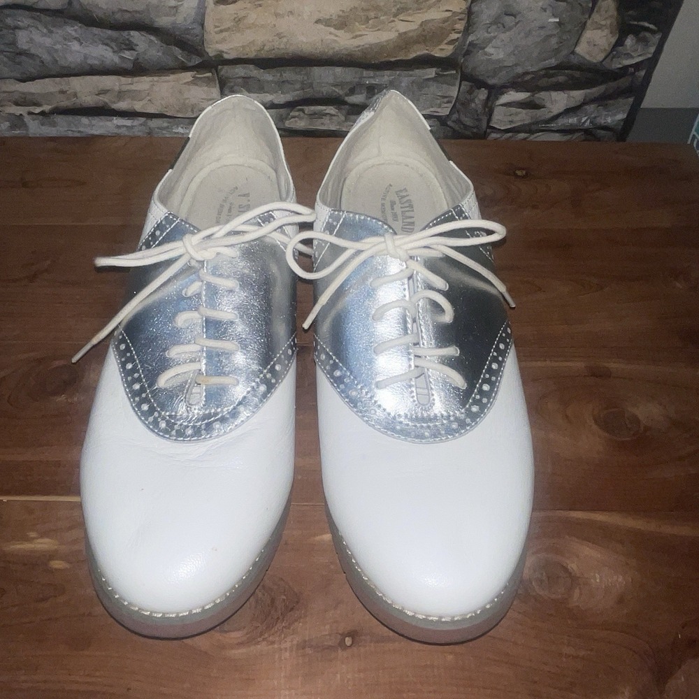 Eastland Women's Sadie White/Silver Leather Saddle Oxford Shoes, 11 Fifties - Picture 3 of 10